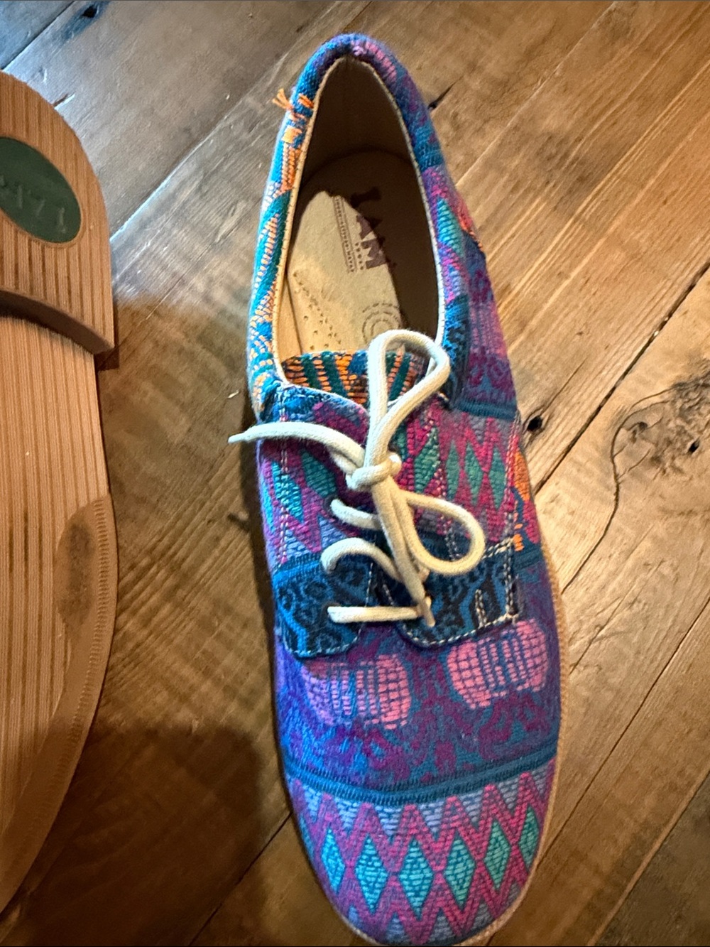 Embroidered men’s oxford Mayan resort wear size 13 - Picture 3 of 8